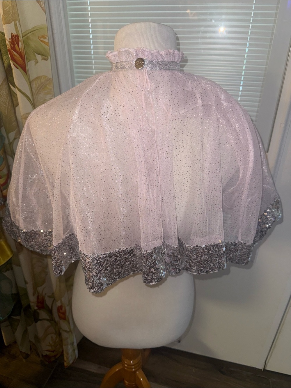 Disney sequin shaw - Picture 2 of 6